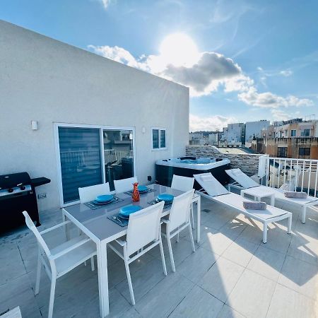 Poseidon Court Penthouse Superior Apartment เซนต์พอลส์เบย์ ภายนอก รูปภาพ