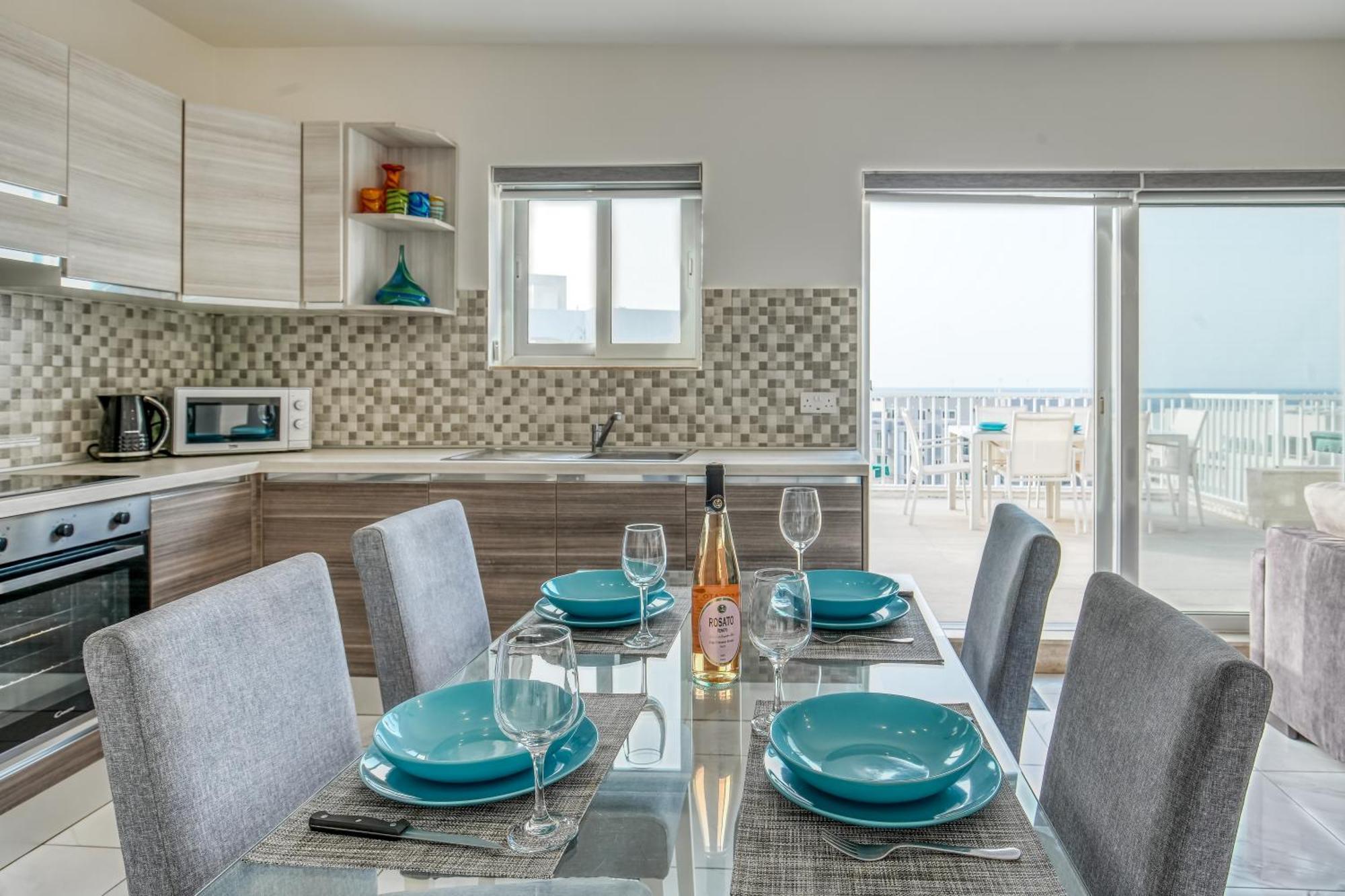Poseidon Court Penthouse Superior Apartment เซนต์พอลส์เบย์ ภายนอก รูปภาพ