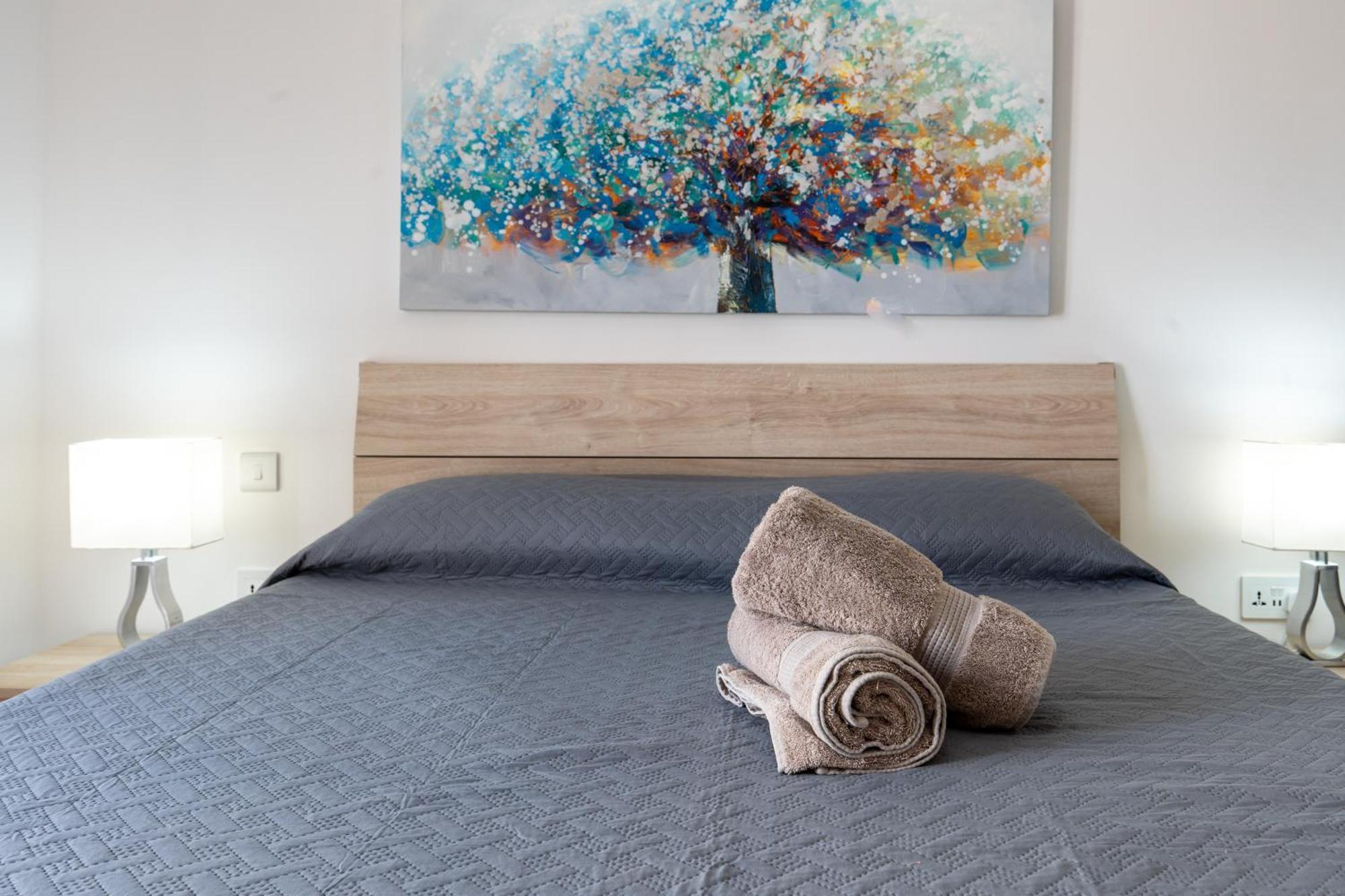 Poseidon Court Penthouse Superior Apartment เซนต์พอลส์เบย์ ภายนอก รูปภาพ