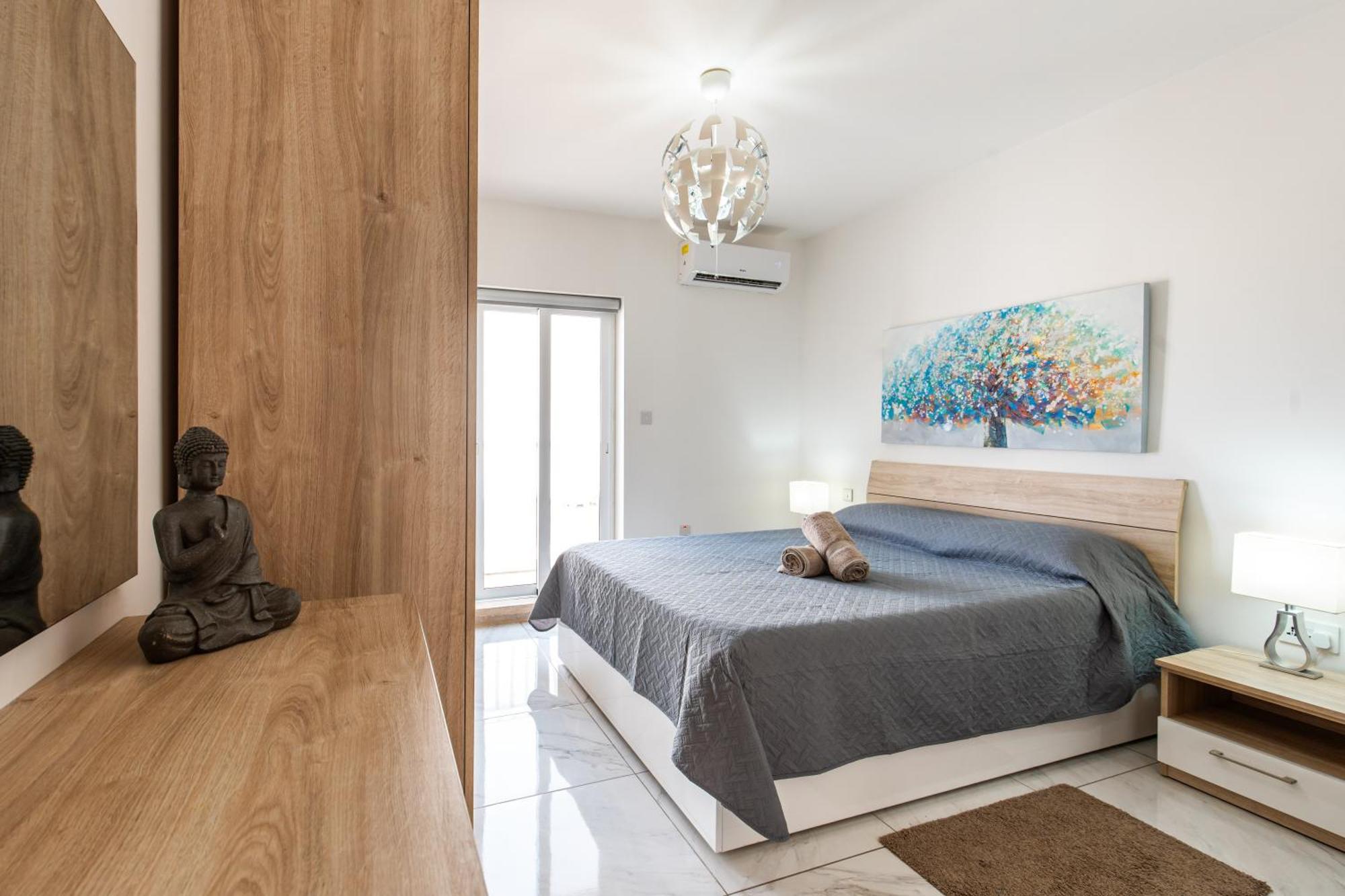 Poseidon Court Penthouse Superior Apartment เซนต์พอลส์เบย์ ภายนอก รูปภาพ