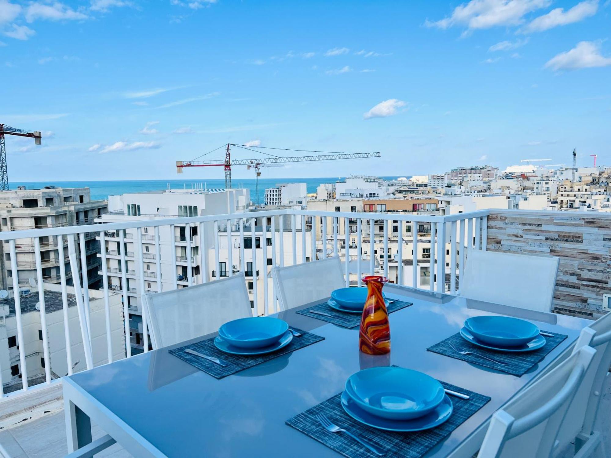 Poseidon Court Penthouse Superior Apartment เซนต์พอลส์เบย์ ภายนอก รูปภาพ